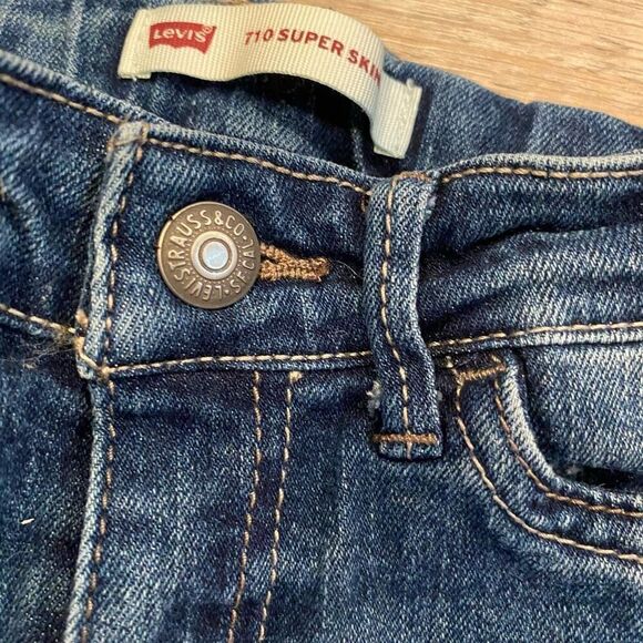Levi’s 710 Super Skinny Jeans Size 4T - Picture 2 of 11